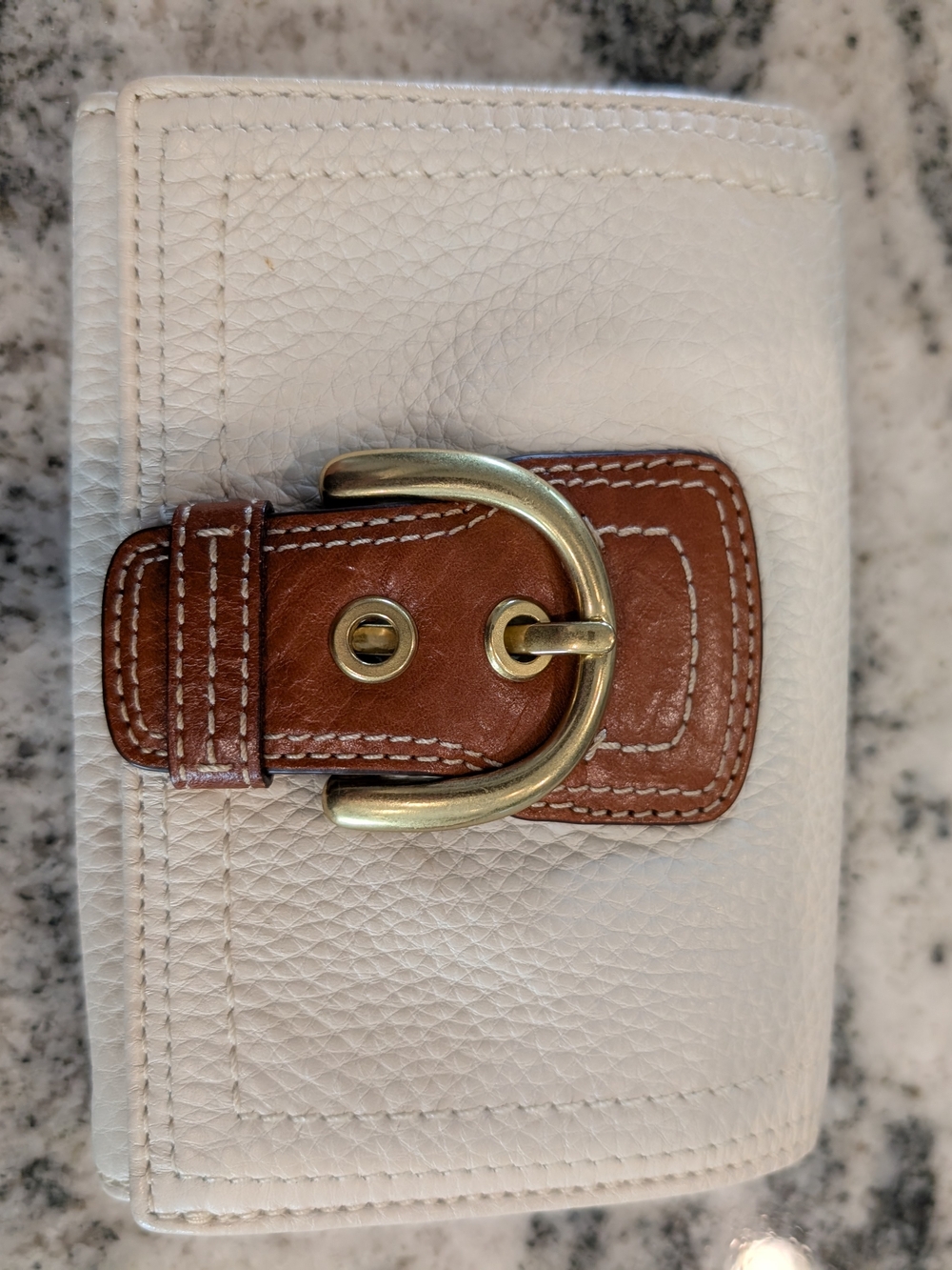 Coach Soho White Pebbled Leather w/Brown Leather Buckle Strap w/Matching Wallet - Picture 10 of 14
